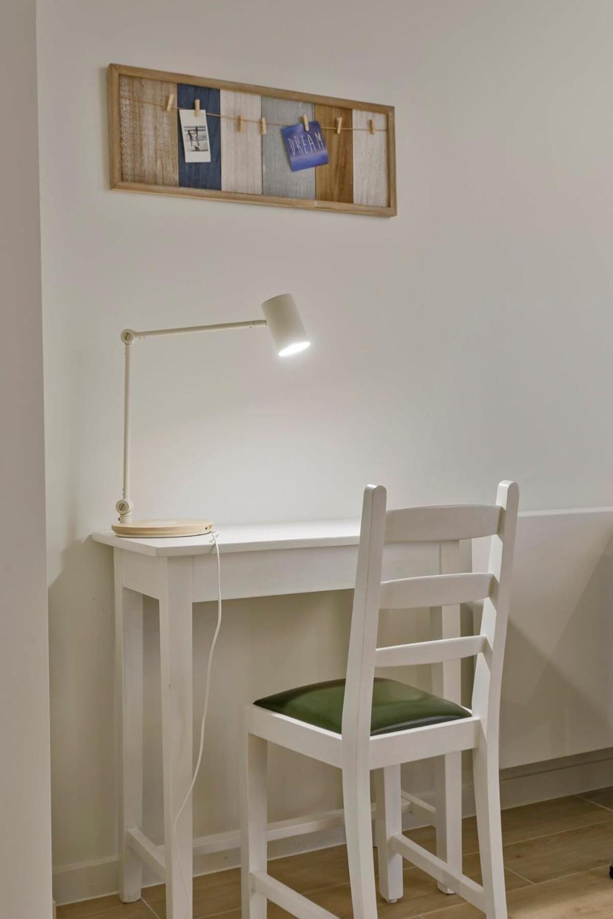Huswell - Stunning Apartment At The Beachfront Of De Haan Eksteriør bilde